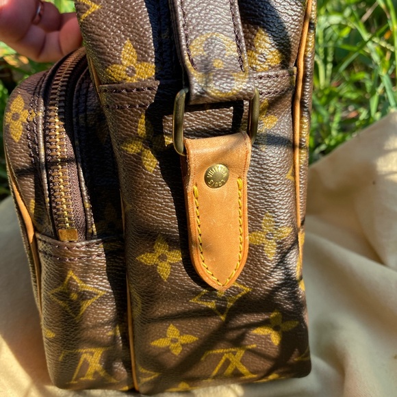 Louis Vuitton Nile - Picture 7 of 16